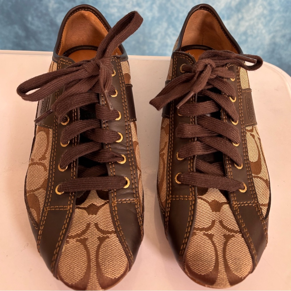 Coach Brown & Tan Leather Signature Low-Top Sneakers Size 7 - Picture 2 of 9